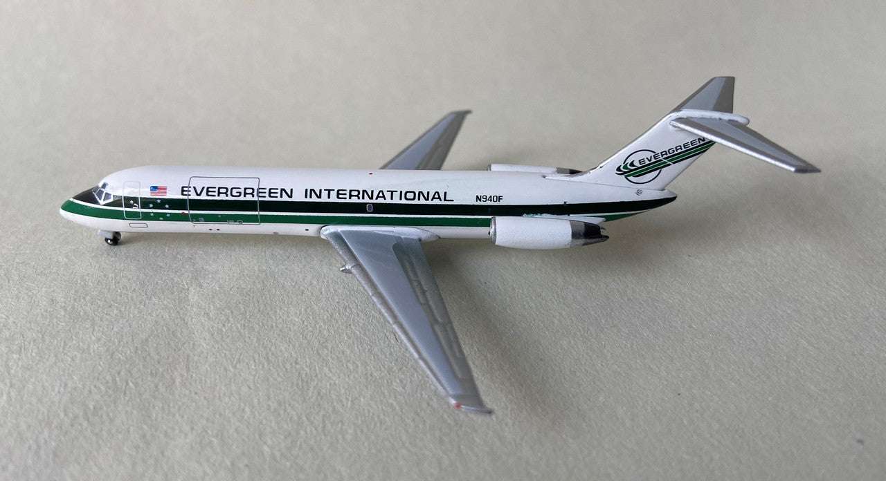 AC411143 | Aero Classics 1:400 | DC-9-32F Evergreen Intl N940F