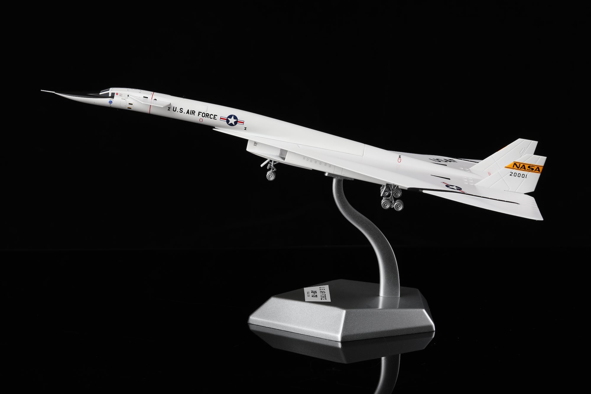 L2080 | SQ Wings 1:200 | U.S.AIR FORCE XB-70 20001 