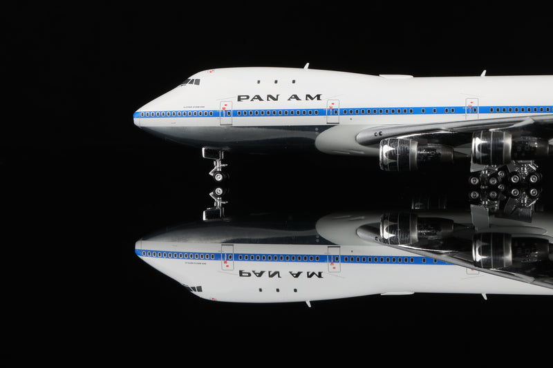 B551404PF | HX Models 1:400 | Boeing 747-100 Pan Am Clipper Storm King N732PA Flaps-Down Version