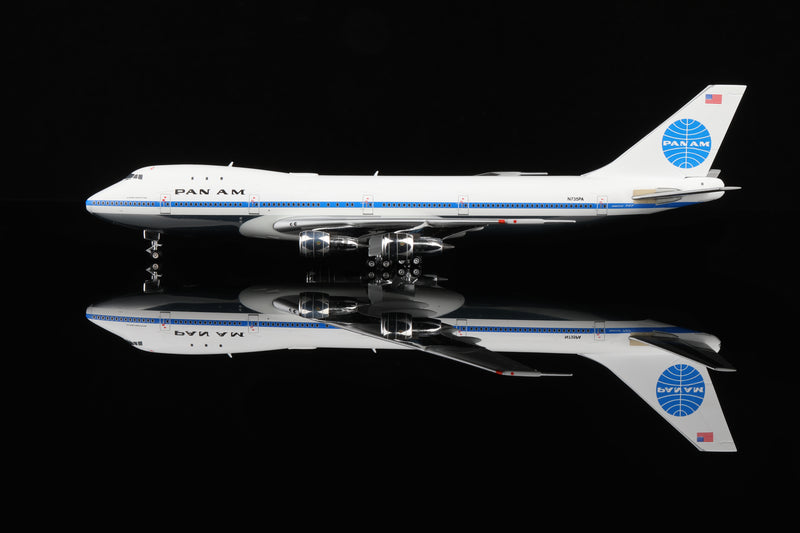 B551402P | HX Models 1:400 | Boeing 747-100 Pan Am Clipper Constitution N735PA Standard Version