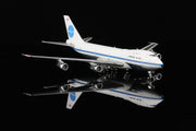 B551402PF | HX Models 1:400 | Boeing 747-100 Pan Am Clipper Constitution N735PA Flaps-Down