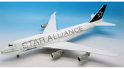 WB-SAFOOTBALL | Blue Box 1:200 | Boeing 747-400 Lufthansa D-ABTH, 'Football Nose' (Star Alliance) [white box]