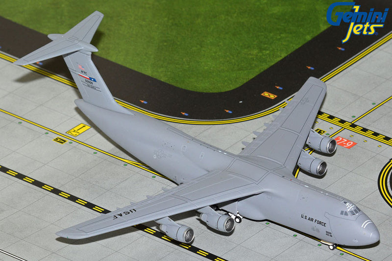 GMUSA142 | Gemini Jets 1:400 | Lockheed C-5M Super Galaxy US Air Force Lackland AFB 85-0009