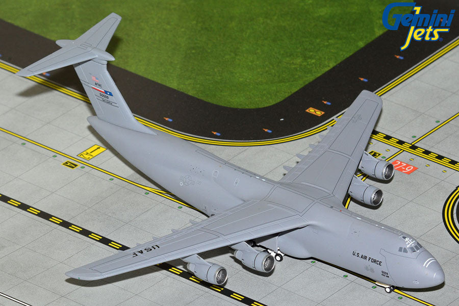 GMUSA142 | Gemini Jets 1:400 1:400 | Lockheed C-5M Super Galaxy US Air Force Lackland AFB 85-0009