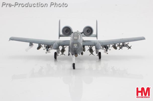 HA1340 | Hobby Master Military 1:72 | Fairchild Republic A-10A Thunderbolt II Warthog USAF, "Flipper" AF76-0530, 47th TFS, 1990 (w/12 x Mk.82, 2 x GBU-10, 6 x AGM-65, 2 x AIM-9)