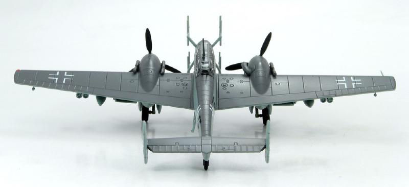 HA1803 | Hobby Master Military 1:72 | Messerschmitt Bf 110G-4 Luftwaffe G9+EF Major Heinz-Wolfgang Schnaufer, IV/NJG 1, St Trond, Oct 1944