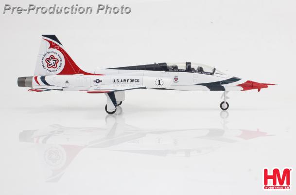 HA5416 | Hobby Master Military 1:72 | Northrop T-38 Talon, USAF #1 Thunderbirds, 'Bicentennial', 1976