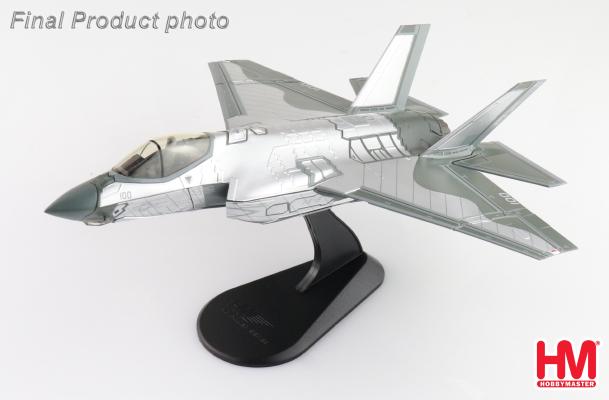 HA6210 | Hobby Master Military 1:72 | F-35C Mirror Coating XE-100/168733, US Navy, August 2022