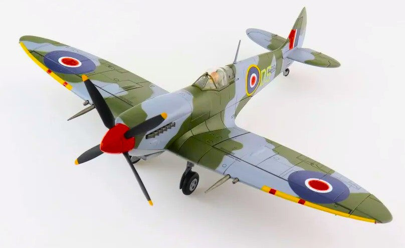 HA8323 | Hobby Master Military 1:48 | Supermarine Spitfire Mk.IX RAF MH884 Cpt W Duncan-Smith