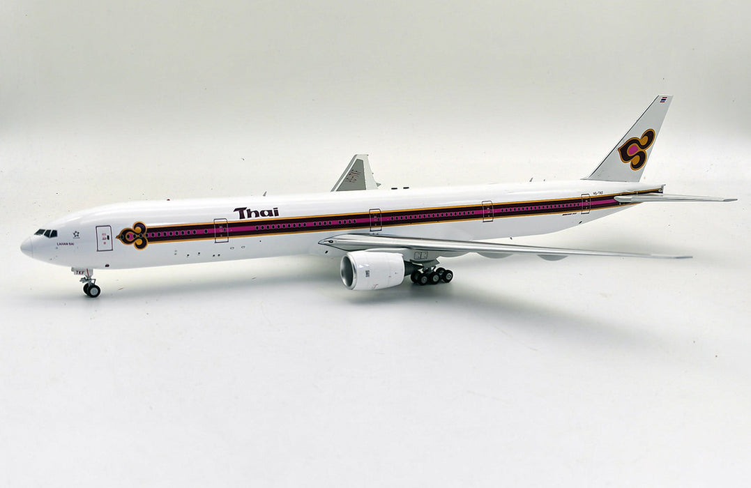 IF7773TG1223 | InFlight200 1:200 | Boeing 777-300 Thai HS-TKF (with stand)