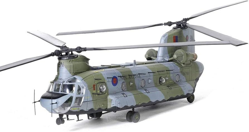 AA34202 | Corgi 1:72 | Boeing-Vertol Chinook HC.1, No 18th Squadron, RAF, Falklands Detachment, 1982 **PRE-OWNED**