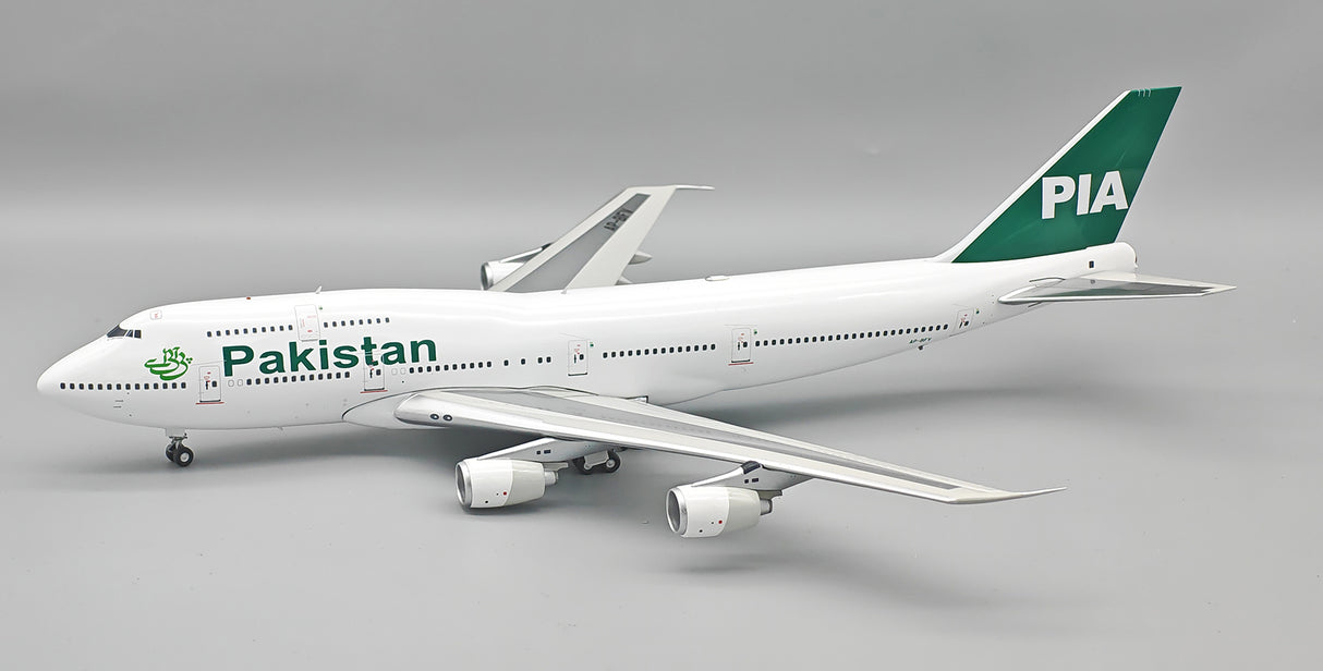 IF743PIA0826 | Inflight200 | Boeing 747-367 PIA Pakistan International AP-BFV with stand | is due May 2026