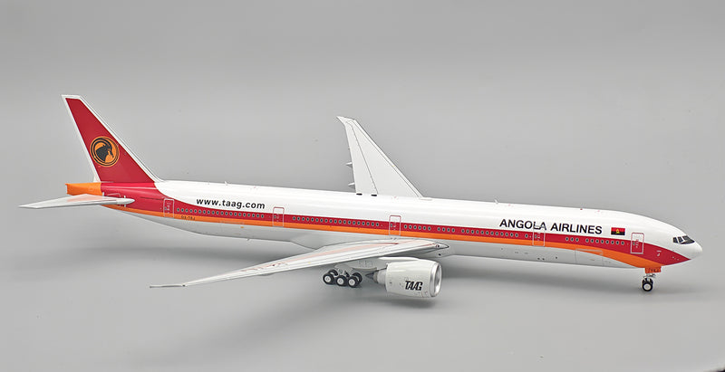 RM77308 | Retro Models 1:200 | TAAG Angola Airlines Boeing 777-3M2/ER D2-TEJ with stand