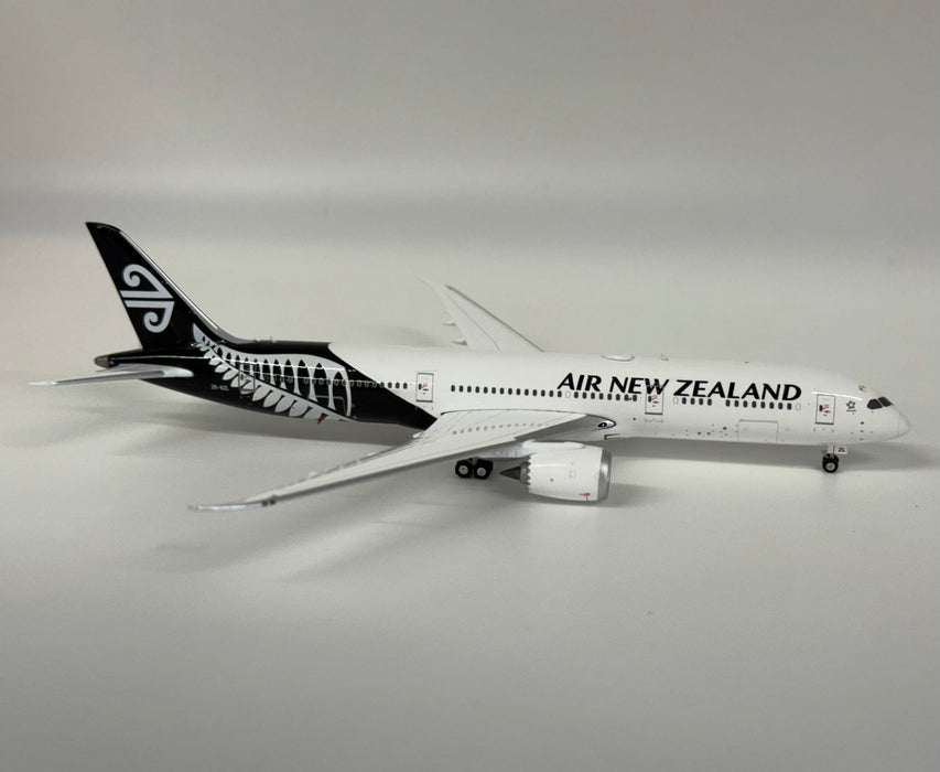 PH12013 | Phoenix 1:400 | Boeing 787-9 Air New Zealand ZK-NZL
