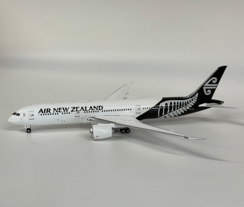 PH12013 | Phoenix 1:400 | Boeing 787-9 Air New Zealand ZK-NZL