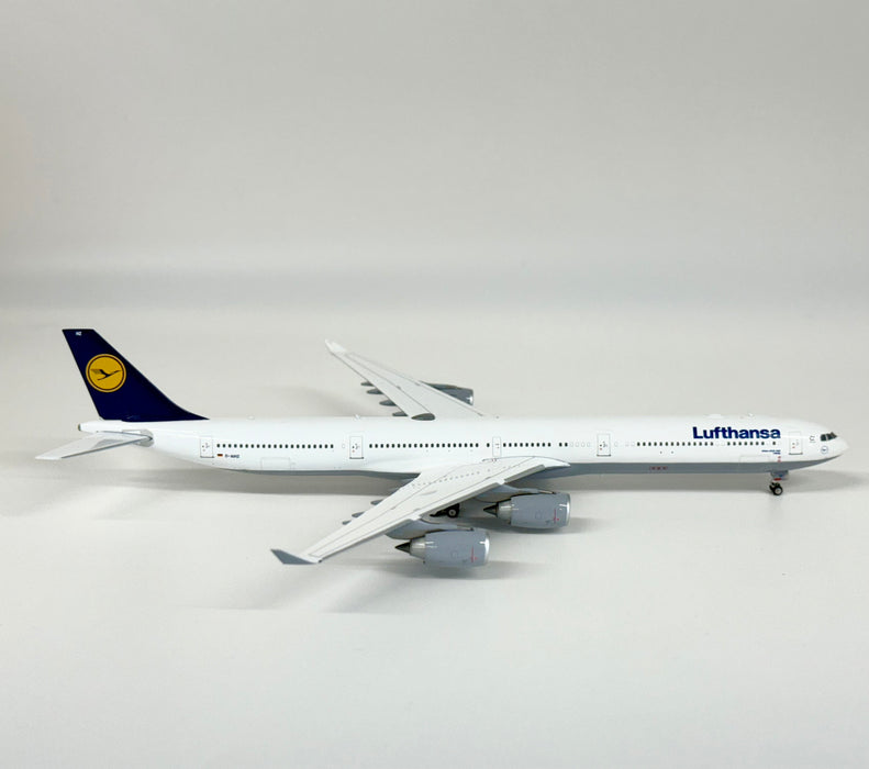 PH04653 | Phoenix 1:400 | Airbus A340-600 Lufthansa D-AIHZ