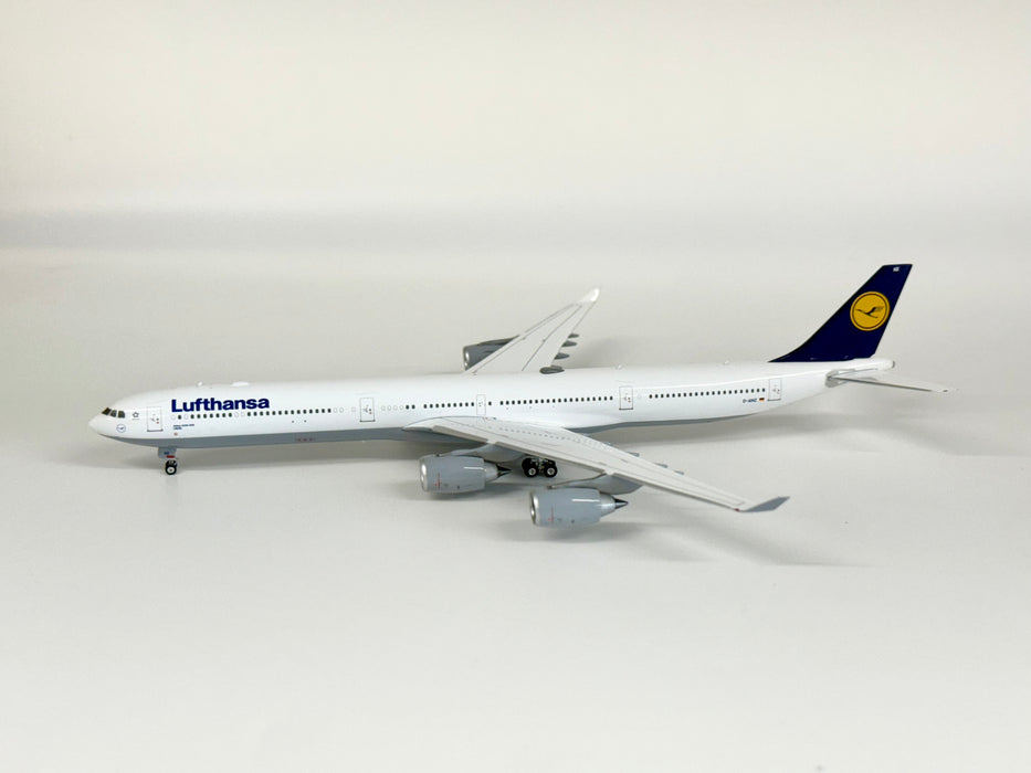 PH04653 | Phoenix 1:400 | Airbus A340-600 Lufthansa D-AIHZ