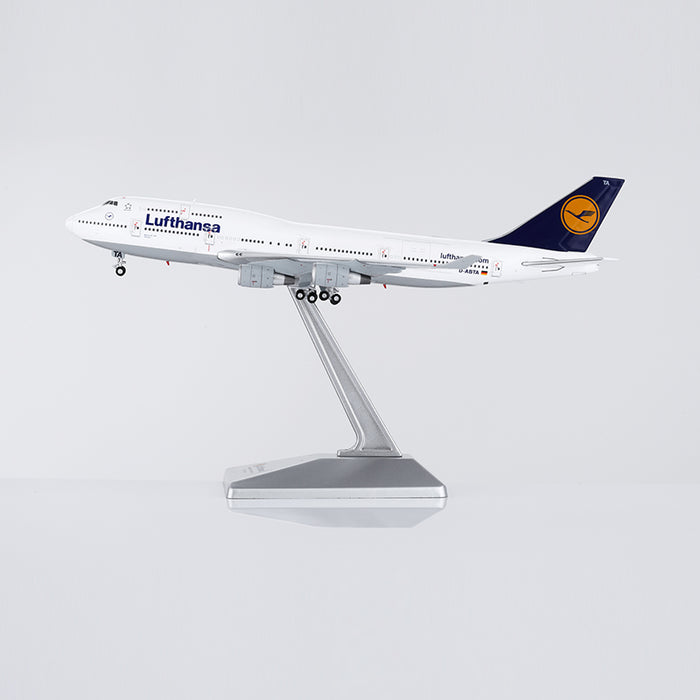 YY74411 | YY Wings 1:400 | Boeing 747-400 Lufthansa Reg. D-ABTA | is due October 2025