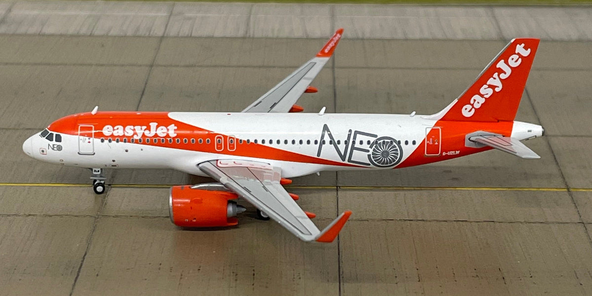 BT400-A320-002 | Blue Box 1:400 | Airbus A320neo Easyjet G-UZLW
