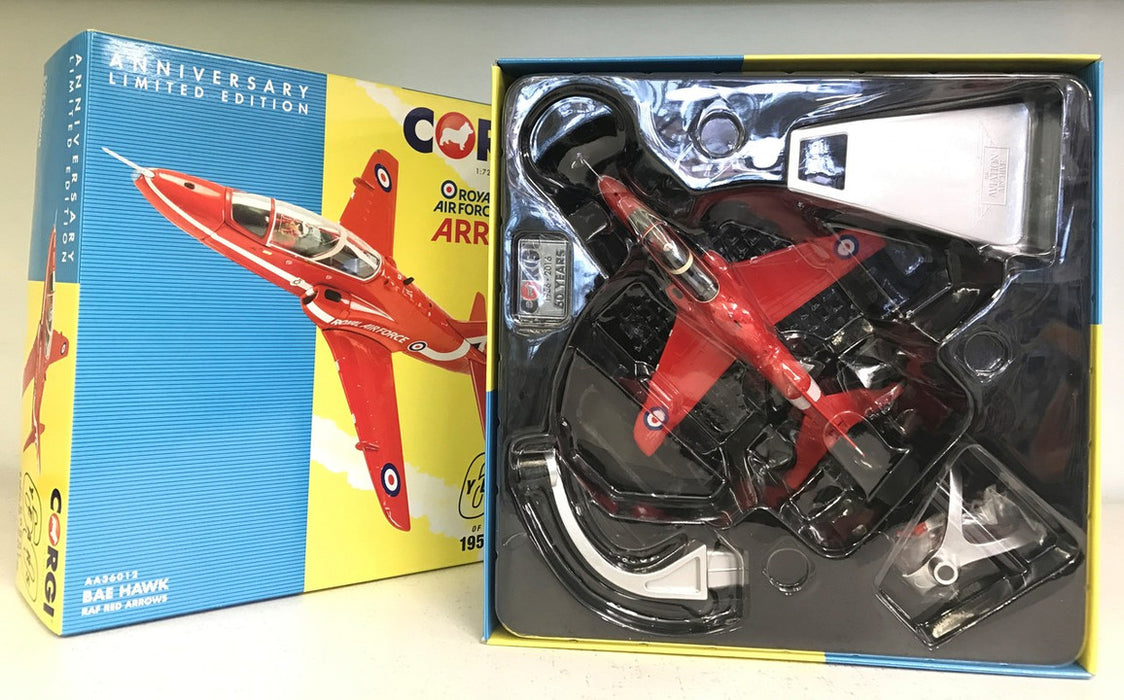 AA36012 | Corgi 1:72 | BAE Hawk T.1 RAF Red Arrows XX242