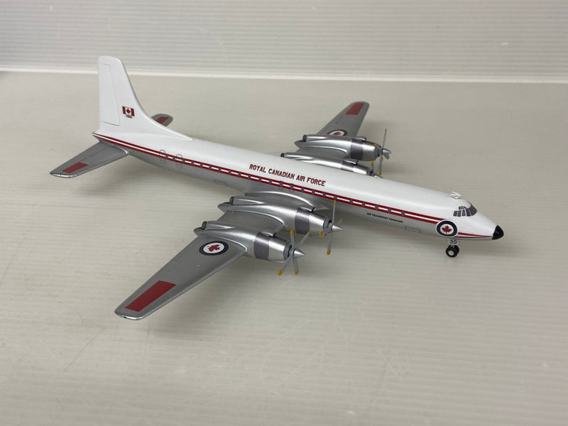 SC395 | JC Wings 1:200 | Canadair CC-106 Yukon RCAF 15930