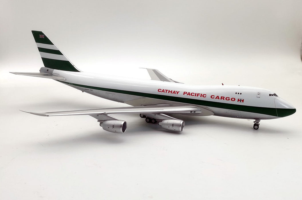 WB-747-2-030P | Blue Box 1:200 | Boeing  747-200F Cathay Pacific Cargo VR-HVY