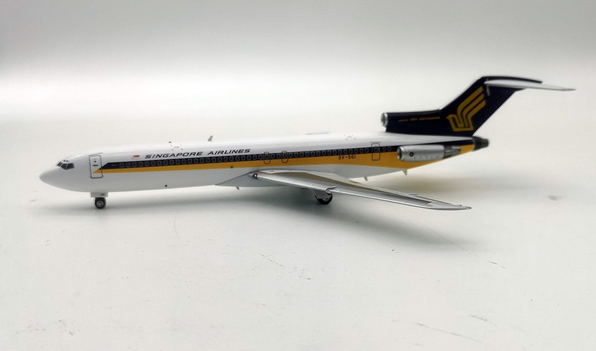 JF-727-2-003 | JFox Models 1:200 | Boeing 727-212-ADV Singapore Airlines 9V-SGI (with stand)