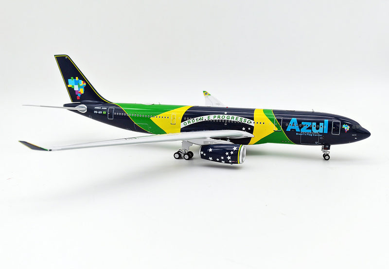 IF332AD0523 | InFlight200 1:200 | Airbus A330-243 Azul - Linhas Aereas Brasileiras PR-AIV (with stand)