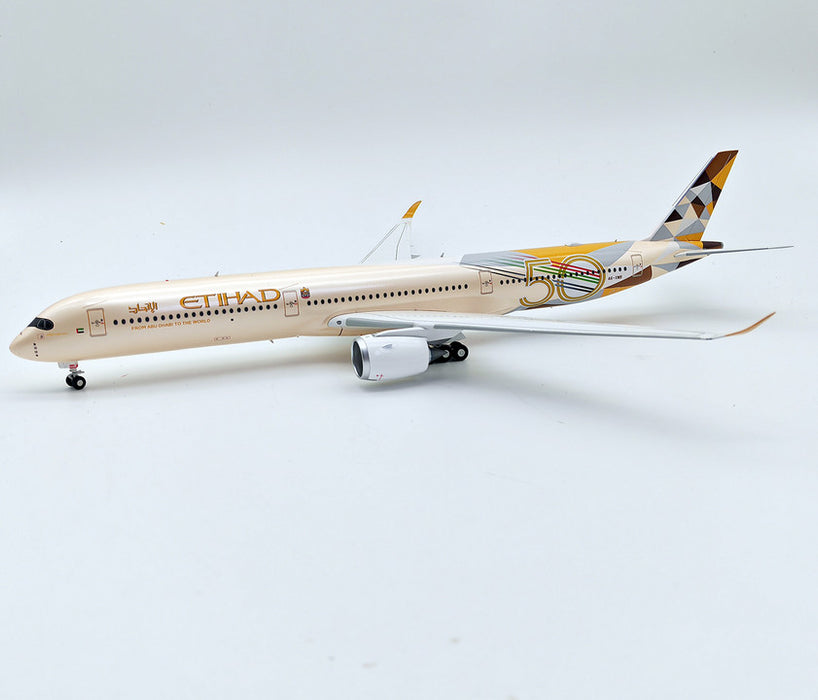 IF35XEY0423 | InFlight200 1:200 | Airbus A350-1000 Etihad A6-XWB (with stand)