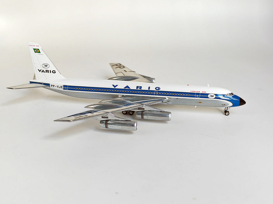 IF990VR0323P | InFlight200 1:200 | Convair CV-990 Varig PP-VJE with stand