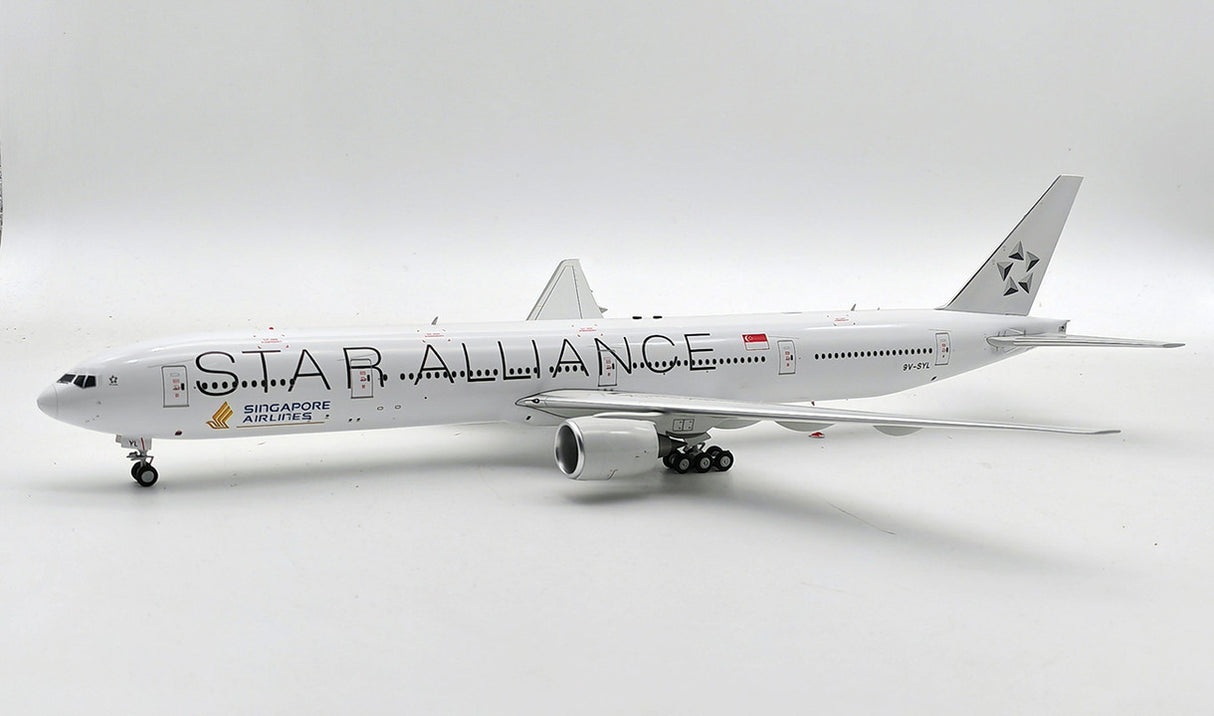 WB-777-3-021 | WB Models 1:200 | Boeing 777-312 Singapore Airlines Star Alliance 9V-SYL