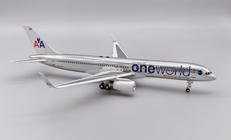 IF752AA0832P | InFlight200 1:200 | Boeing 757-200 American Airlines, 'oneworld' (polished, with stand)