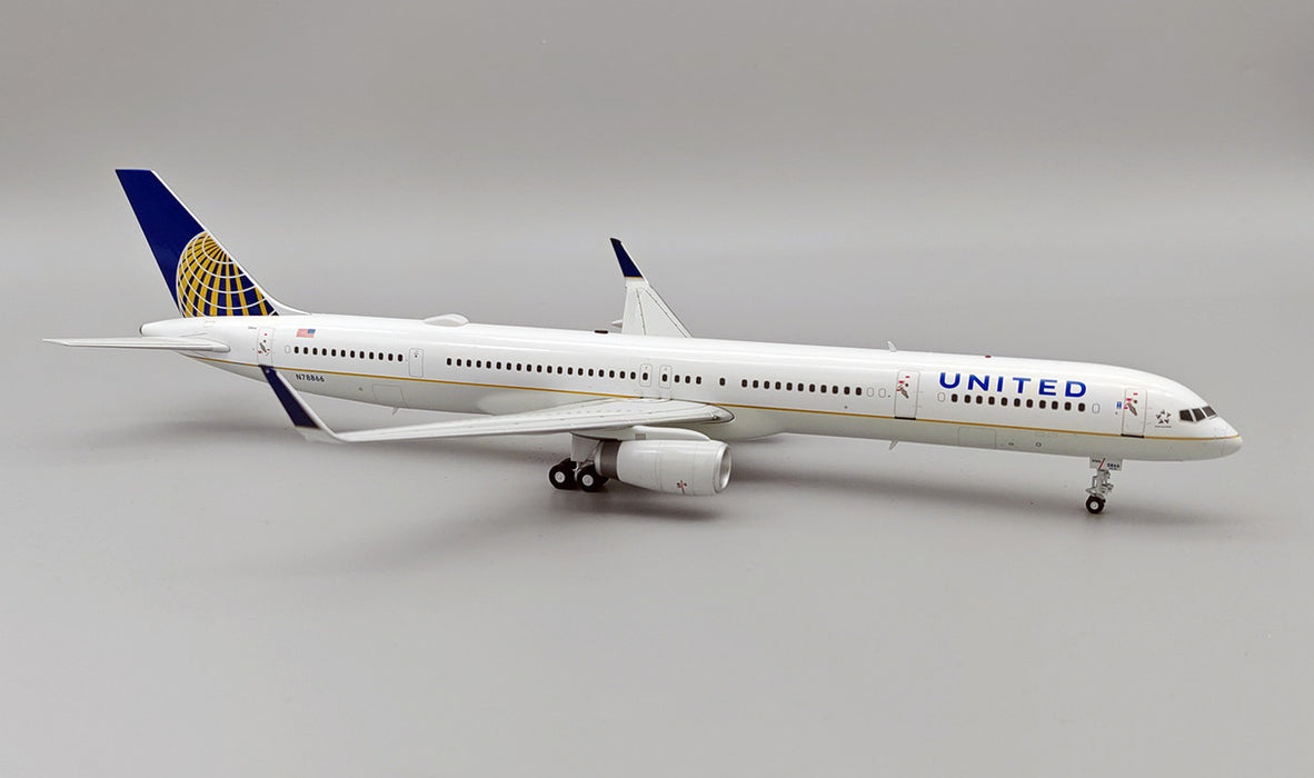 IF753UA1123 | InFlight200 1:200 | Boeing 757-33N United Airlines N78866 (with stand)