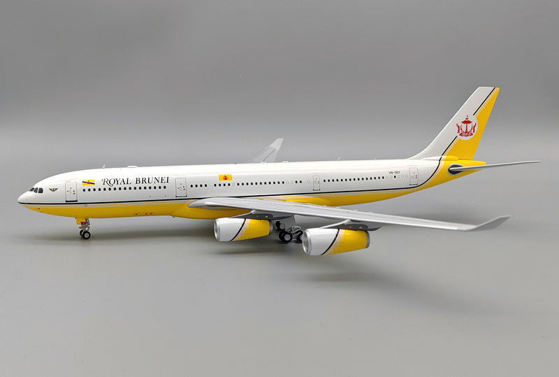 B-342-001 | Blue Box 1:200 | Airbus A340-212 Royal Brunei Airlines V8-001
