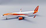 321-ZMJ | Blue Box 1:200 | Airbus A321 easyJet G-UZMJ (with stand)