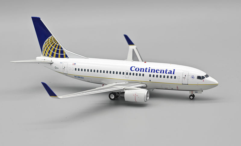 IF735CO0825 | InFlight200 | Boeing 737-524 Continental Airlines N16632 | is due December 2025