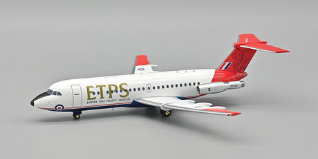 IF111ETPS432 | InFlight200 | BAC 111-479FU One-Eleven UK - Air Force ZE432 with stand