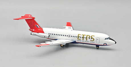IF111ETPS432 | InFlight200 | BAC 111-479FU One-Eleven UK - Air Force ZE432 with stand