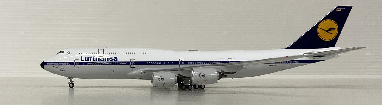 NG78016 | NG Models 1:400 | Boeing 747-8 Lufthansa D-ABYT, 'Retro'