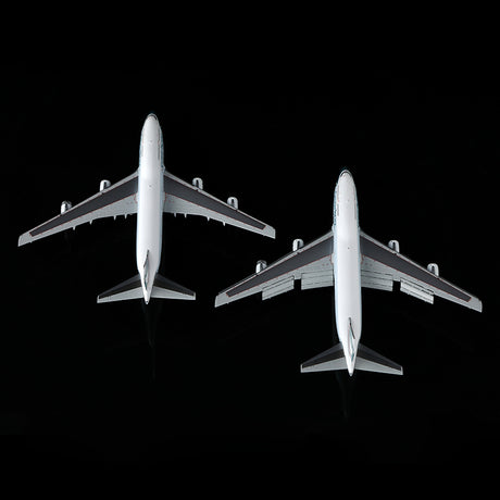 YY74301 | YY Wings 1:400 | Boeing 747-300 Cathay Pacific Reg. VR-HON