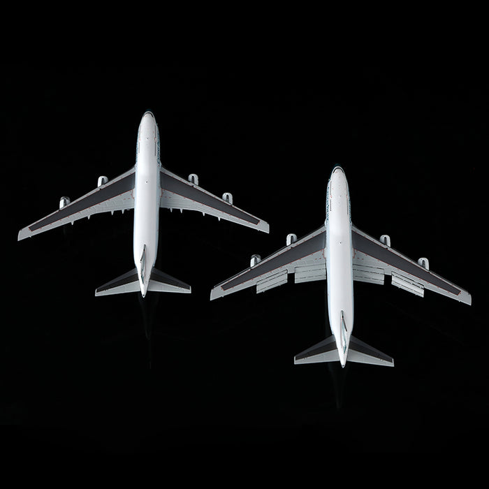YY74301 | YY Wings 1:400 | Boeing 747-300 Cathay Pacific Reg. VR-HON | is due October 2025