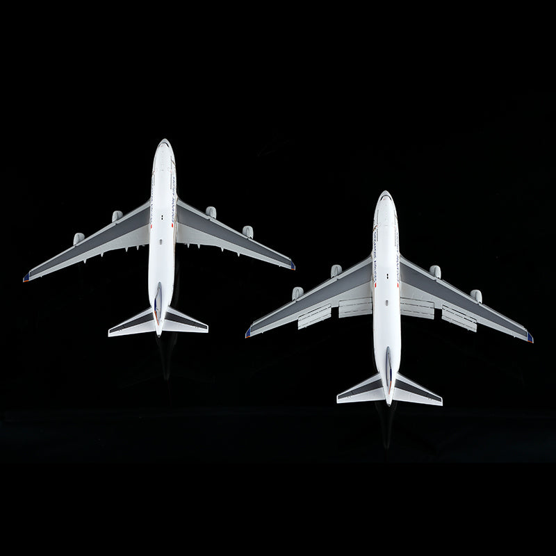 YY74417F | YY Wings 1:400 | Boeing 747-400 Singapore Reg. 9V-SMZ Flap-down