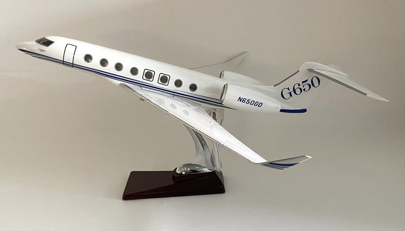 DMG650LED | Desktop Models 1:200 | Gulfstream G650 | Housecolours N650GD