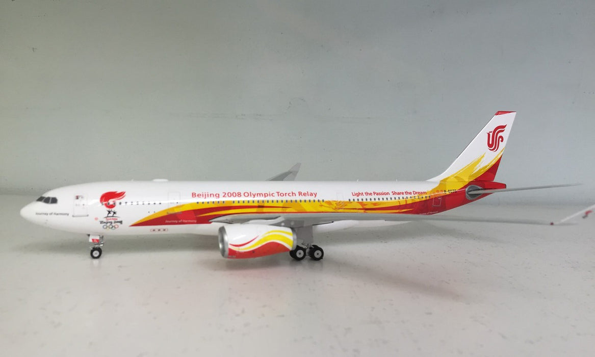PH02002 | Phoenix 1:200 | Airbus A330-200 Air China B-6075, 'Olympic'