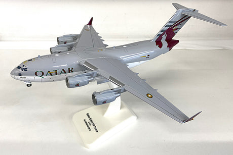 Boeing C-17A A7-MAB Qatar Amiri Air Force model aircraft by Hogan Wings in 1:200 scale.