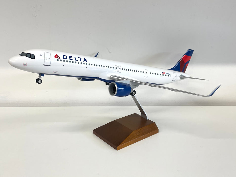 SKR8427 | Skymarks Models  1:100 | Airbus A321neo Delta N301DN **PRE-OWNED**