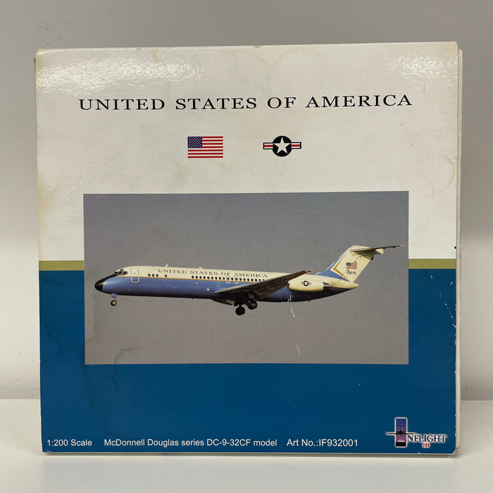 IF932001 | InFlight200 1:200 | C-9A Nightingale (DC-9) US Air Force One 71-0876 **PRE-OWNED**