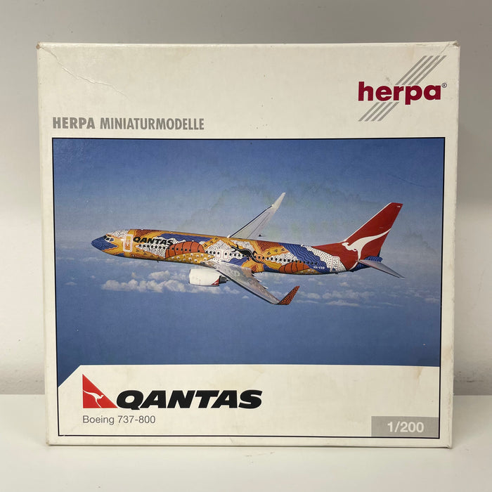 550741 | Herpa Wings 1:200 1:200 | Boeing 737-800 Qantas 'Yanani Dreaming' **PRE-OWNED**