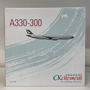 5000051000016 | Herpa 1:200 plastic | Airbus A330-300 Cathay Pacific B-HLS (Plastic Model) **PRE-OWNED**