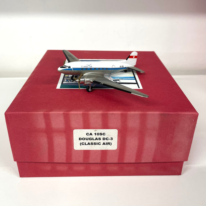 CA-10SC | Western Models UK 1:200 | Douglas DC-3 Classic Air HB-ISB **PRE-OWNED**